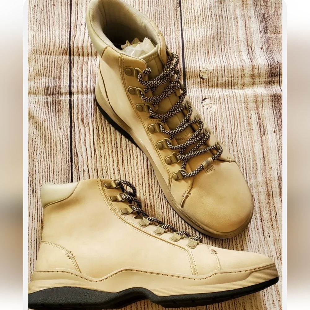 Rocket Dog Crims Hawley Faux Suede Boots Size 10